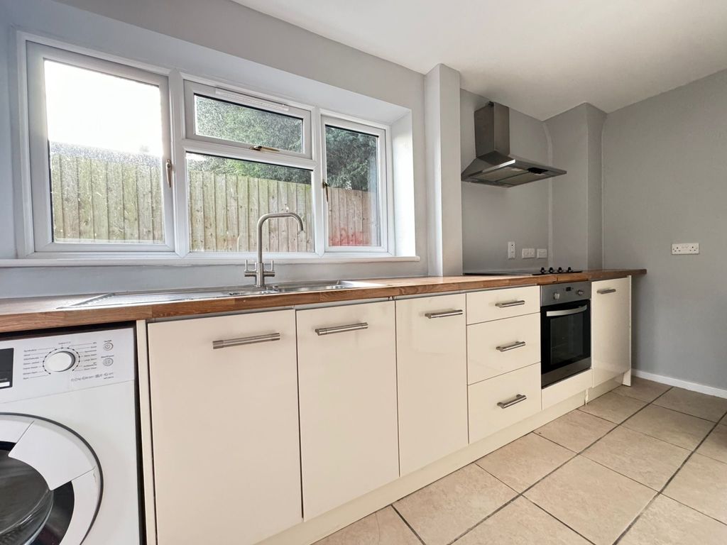 Property photo 2 of 10 E6330532-F62E-4408-A24E-8E71c4c71Aa3