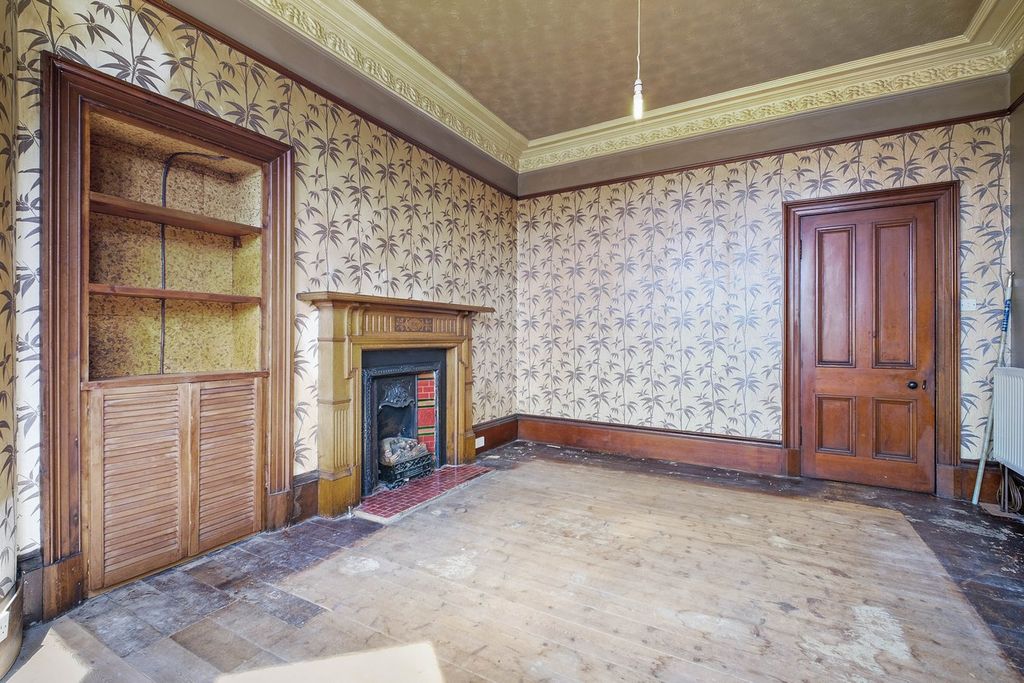 Property photo 3 of 19