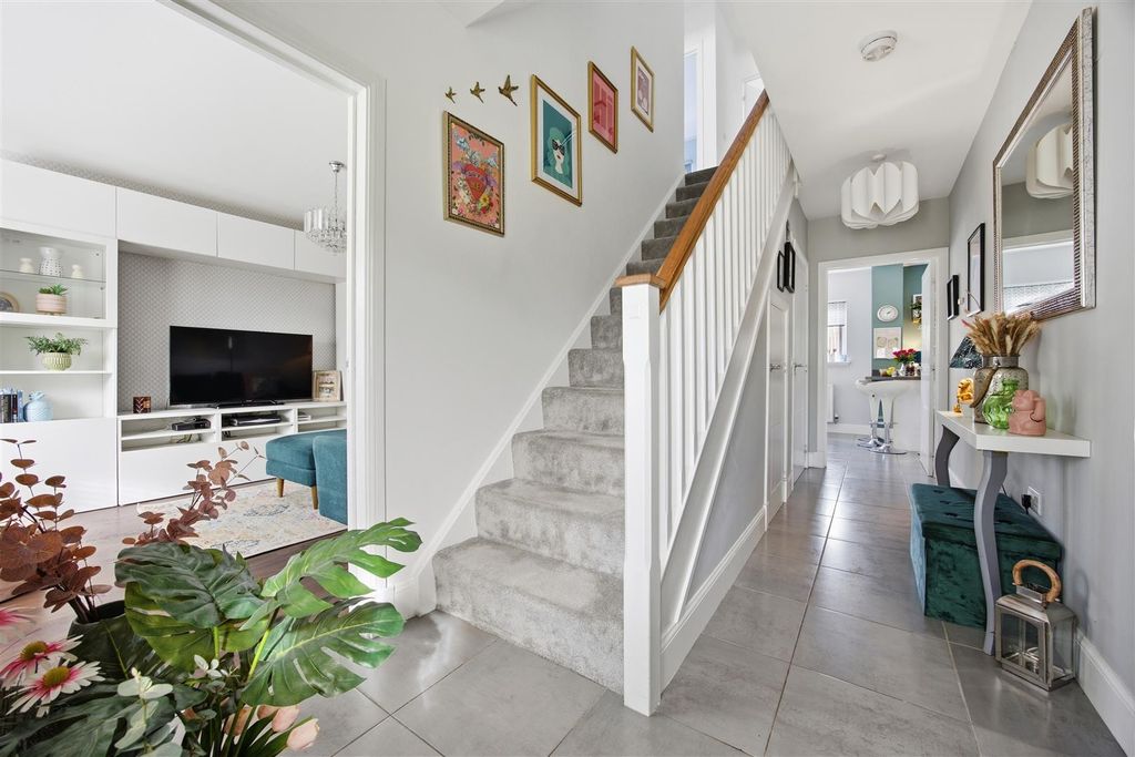Property photo 2 of 33 08-1_Corn_Mill_Rd_Lenzie_005.Jpg