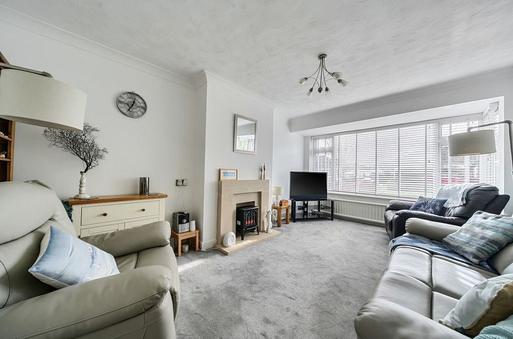 Property photo 2 of 18 1415455269946d9c6Fe32