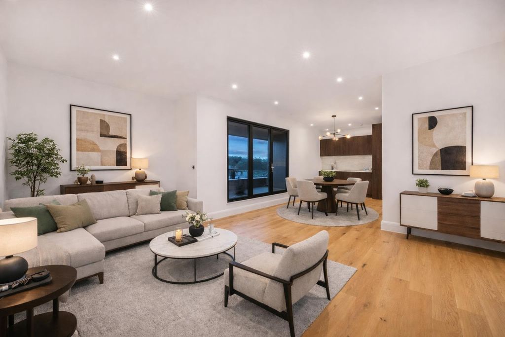 Property photo 1 of 14 Livingdiner.Png