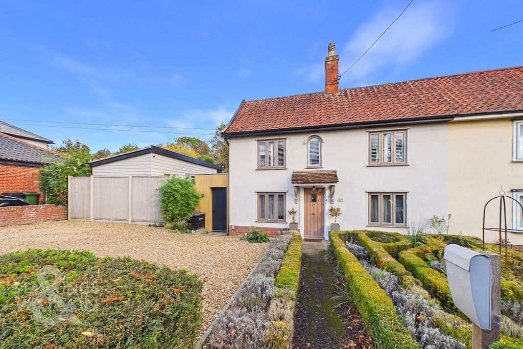 Property photo 1 of 32