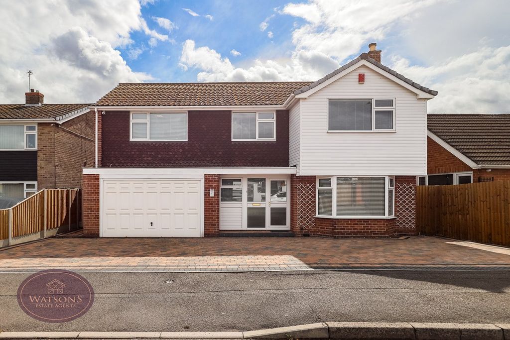 Property photo 1 of 37