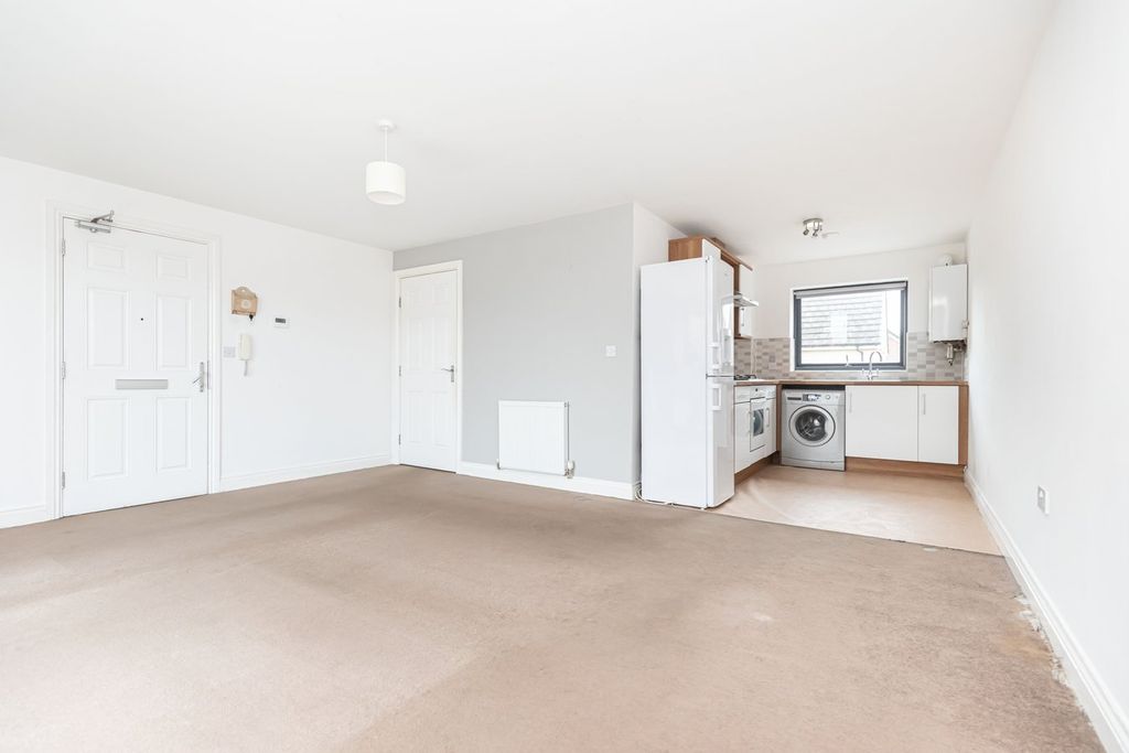 Property photo 2 of 12