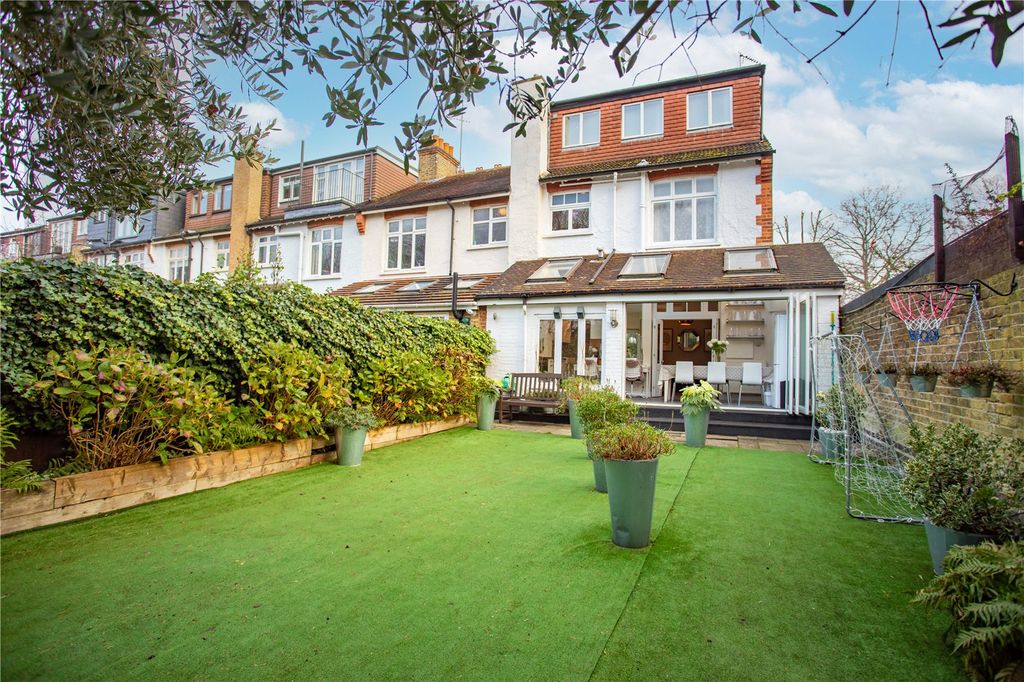 Property photo 3 of 20 21