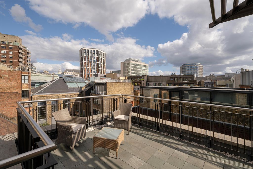 Property photo 2 of 27 Image