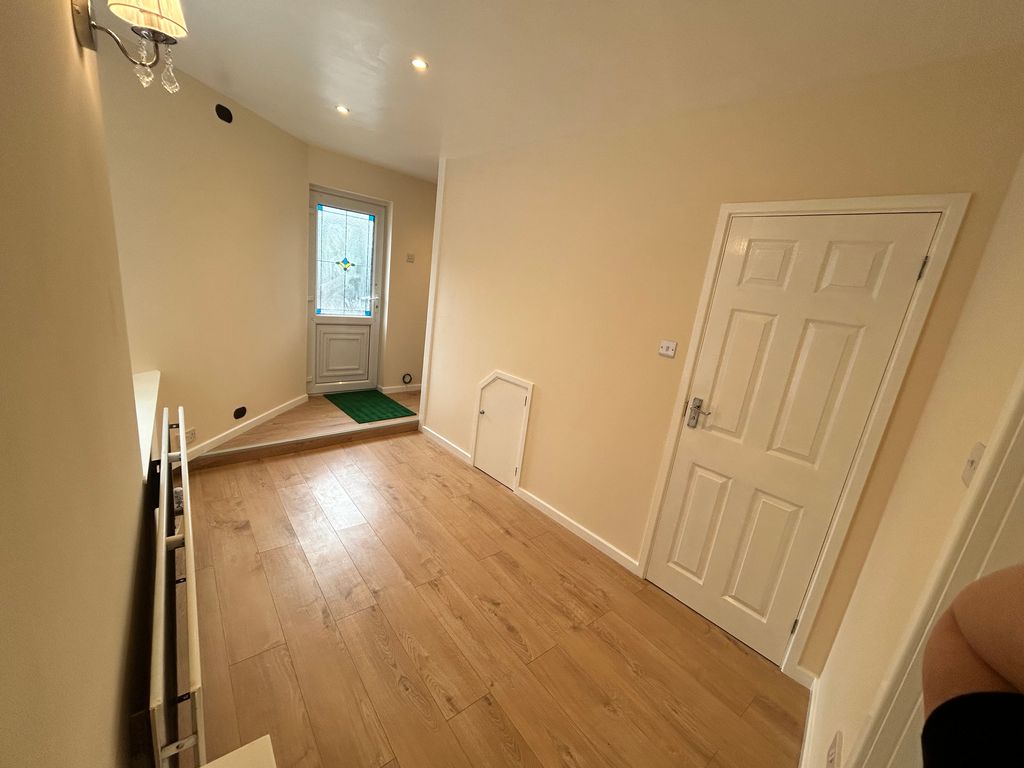 Property photo 3 of 9 Img_4098