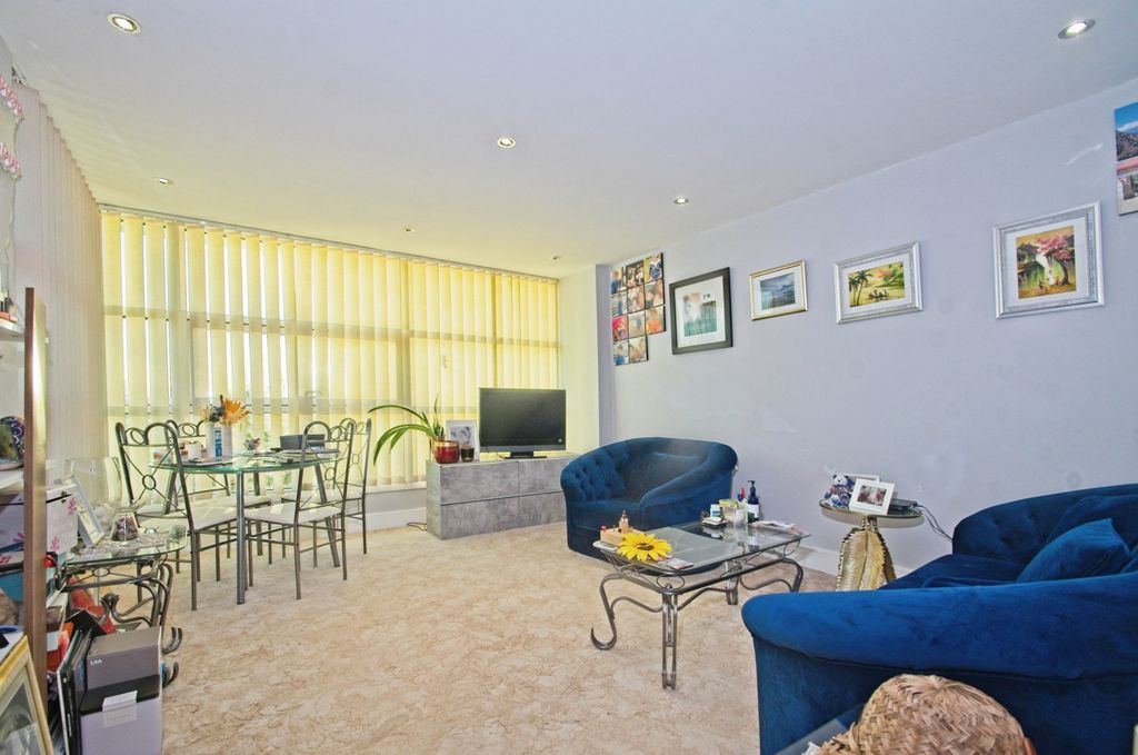 Property photo 2 of 17 Living/Dining Area
