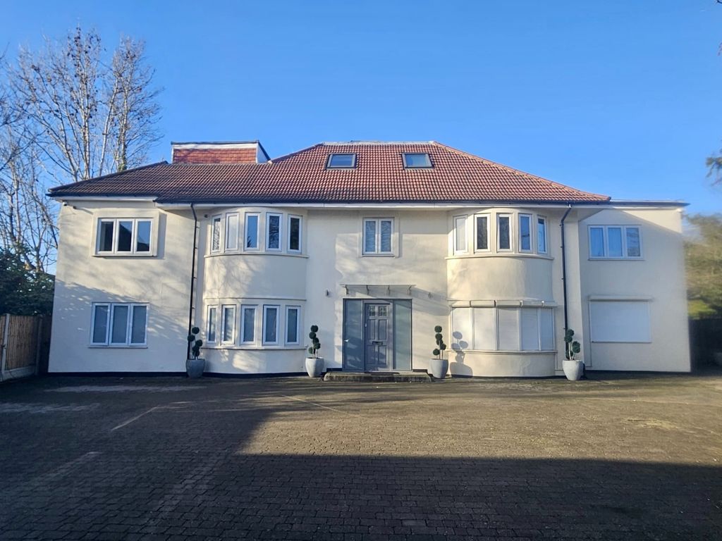 Property photo 1 of 14 Photo 2