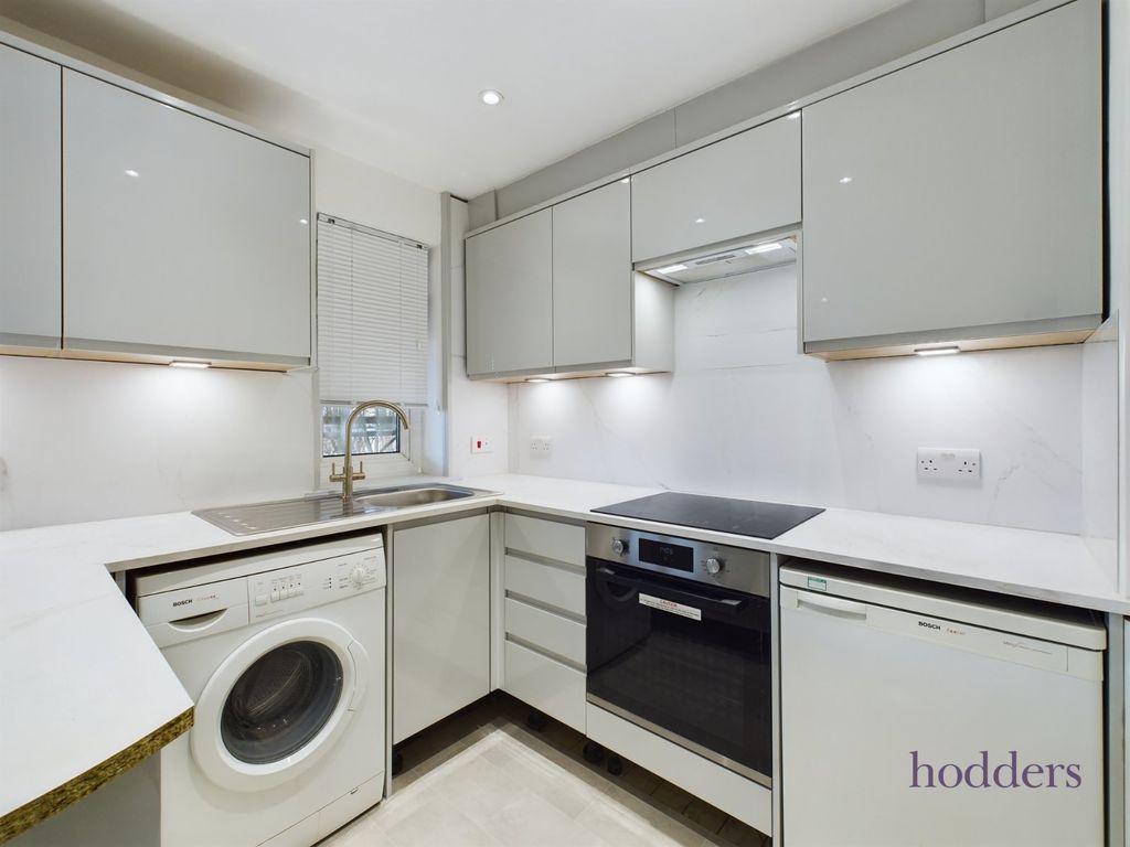 Property photo 3 of 7 Picture No. 04