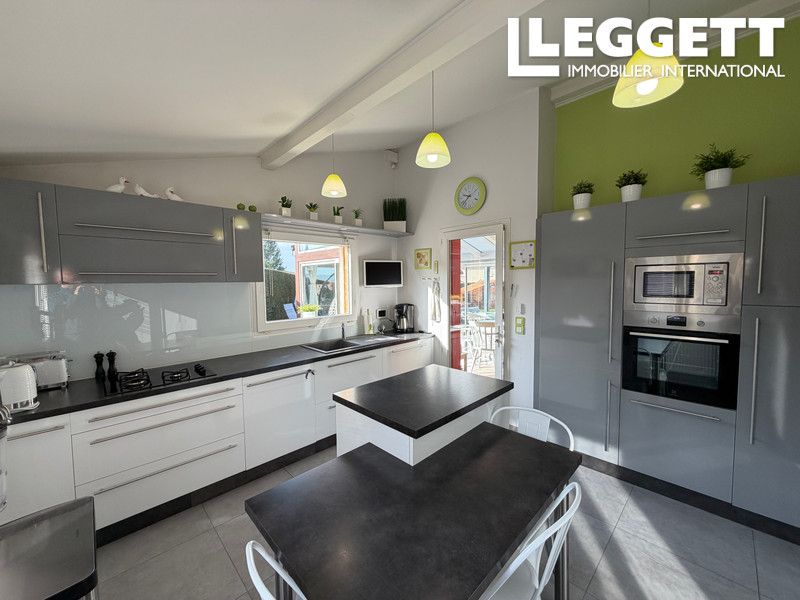 Property photo 3 of 10