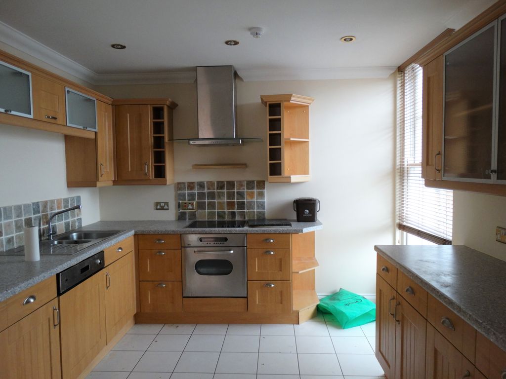 Property photo 2 of 3