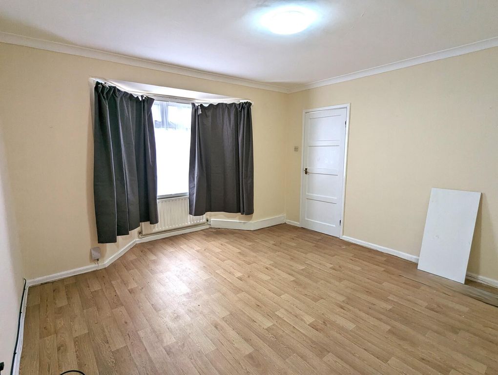 Property photo 3 of 19 Photo 2