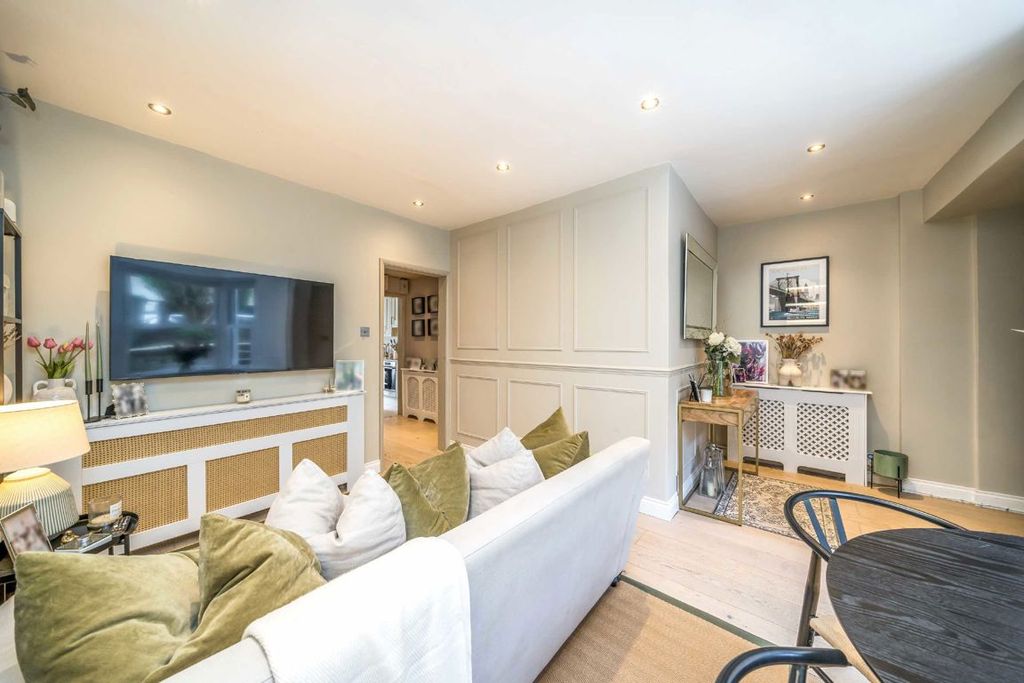 Property photo 3 of 8