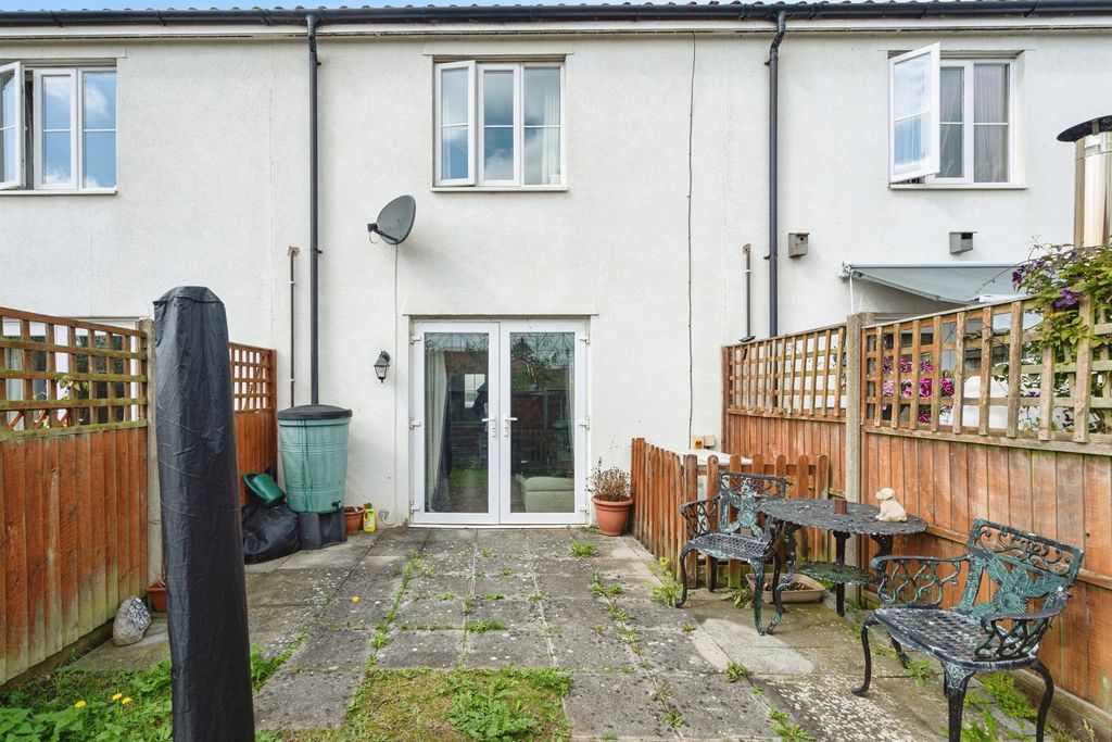 Property photo 2 of 23