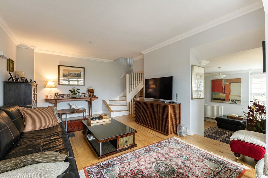 Property photo 3 of 12 Sitting Room