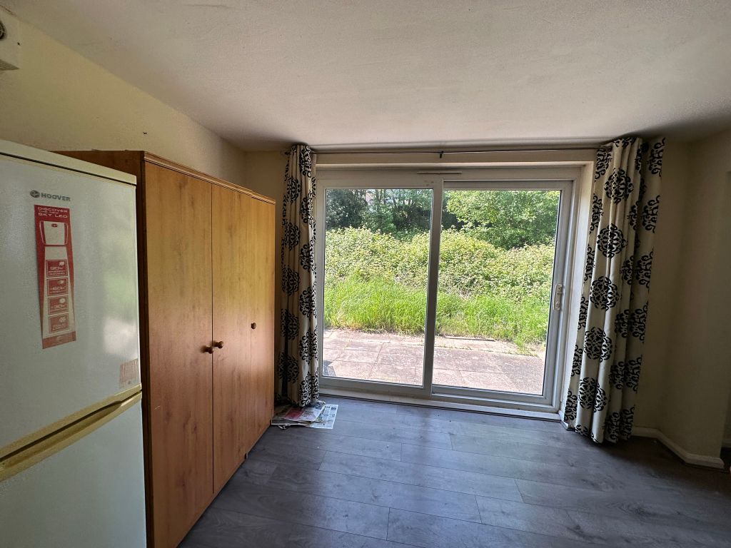 Property photo 1 of 3