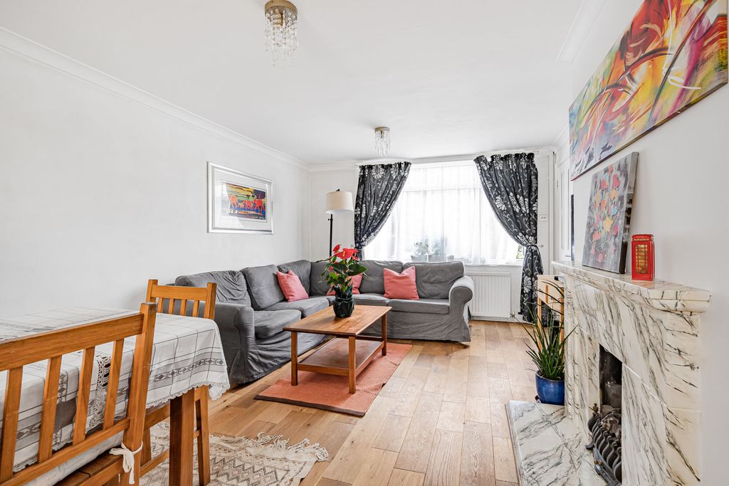 Property photo 2 of 14 25_86707