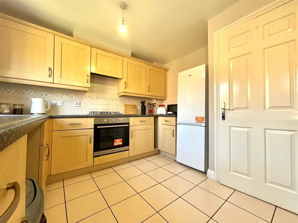 Property photo 3 of 15 Kitchen.Jpeg