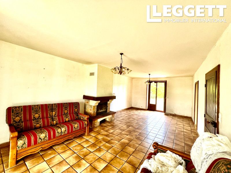 Property photo 3 of 10