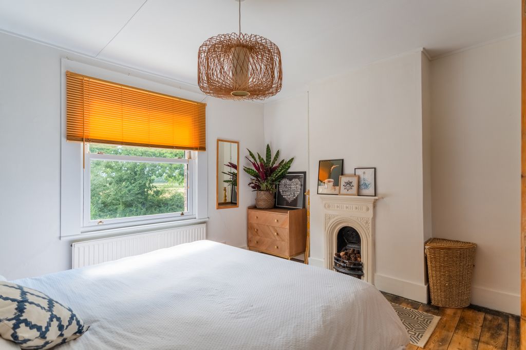 Property photo 2 of 15 Picture No. 02