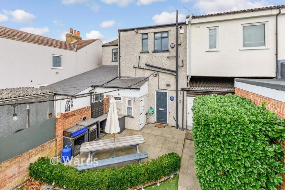 Property photo 1 of 9 Front