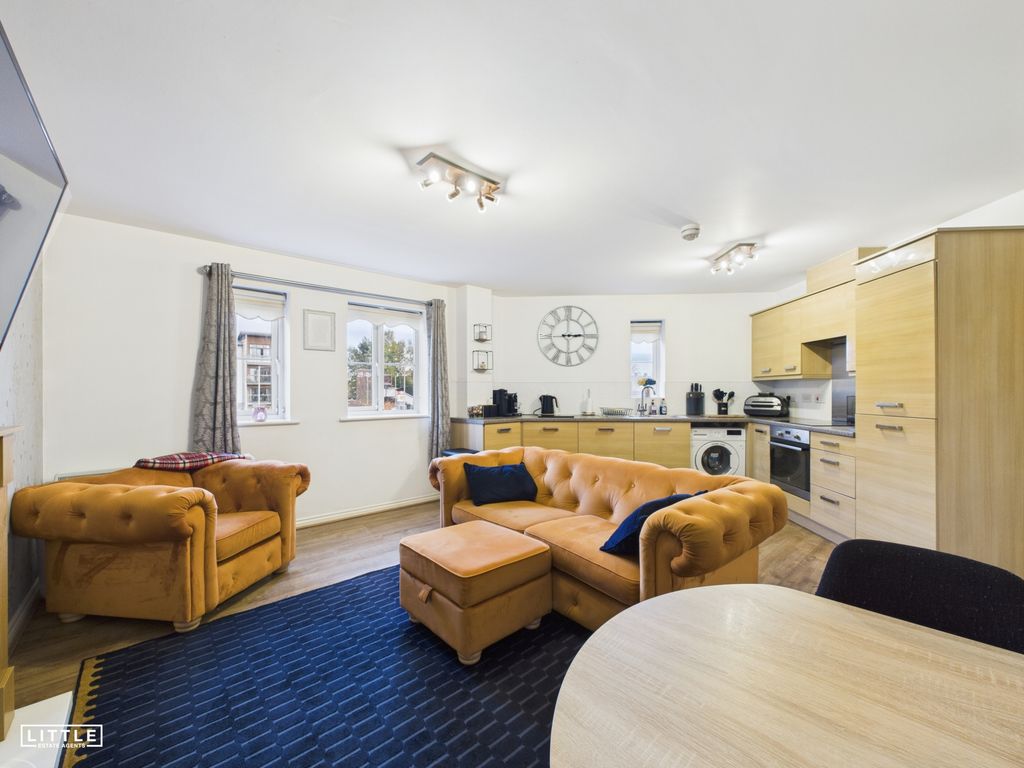 Property photo 2 of 17 Photo 13