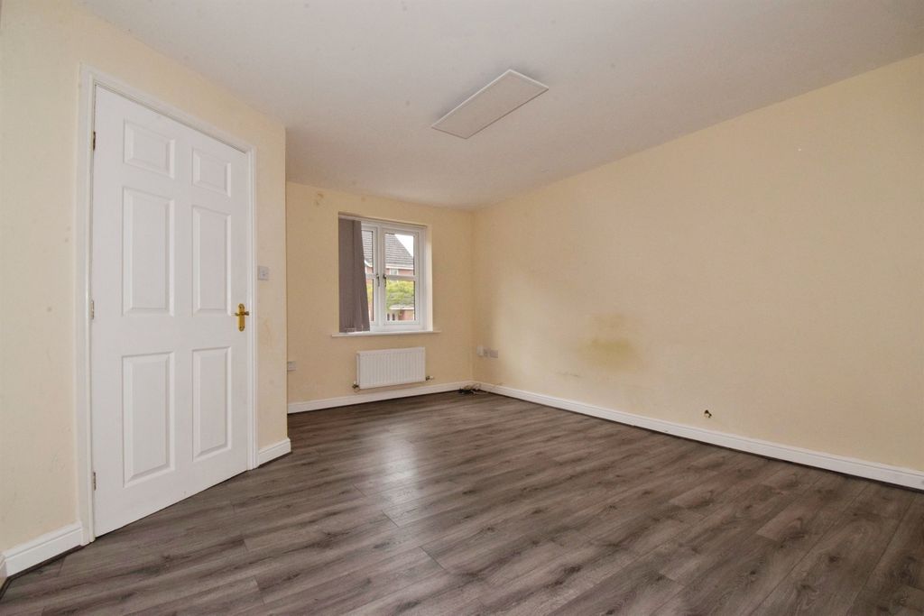 Property photo 3 of 24