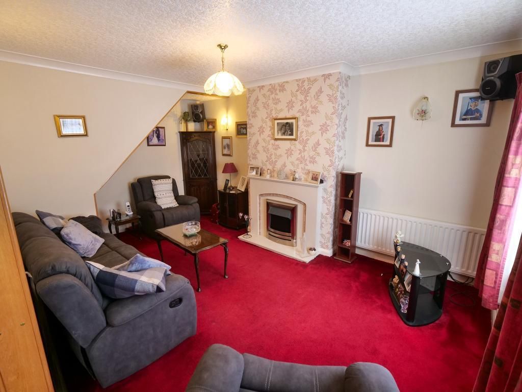 Property photo 3 of 15 Lounge