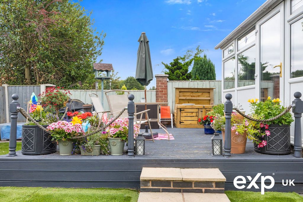 Property photo 2 of 25