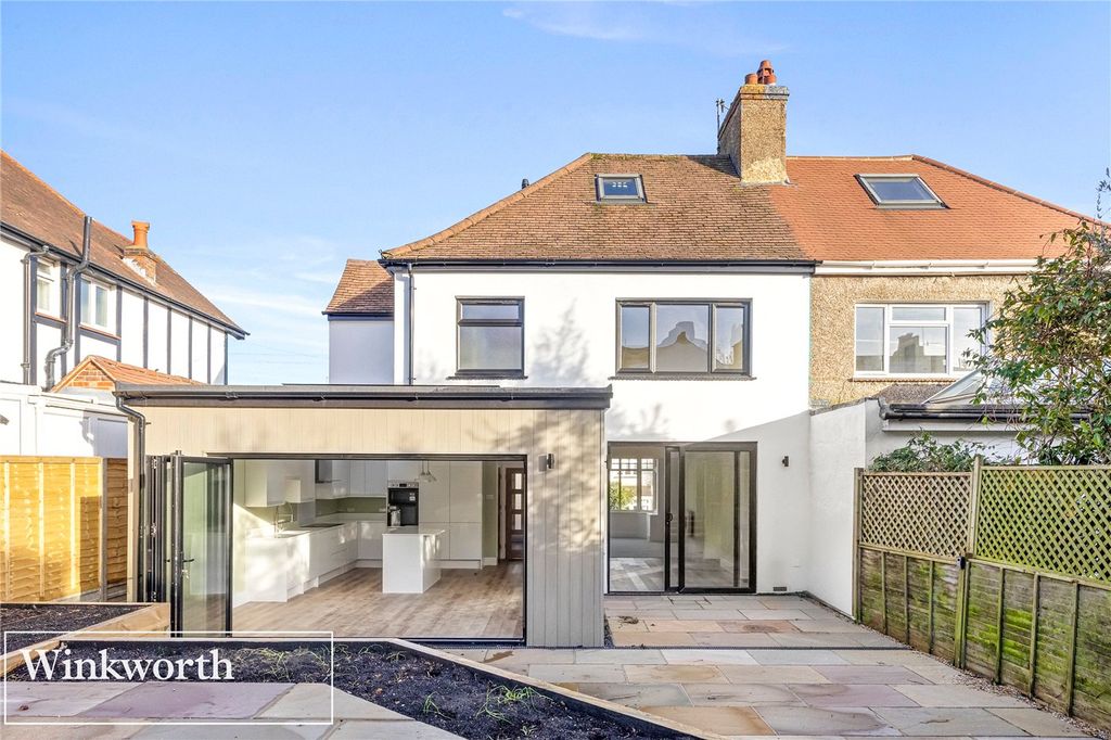 Property photo 2 of 20 Picture No. 22