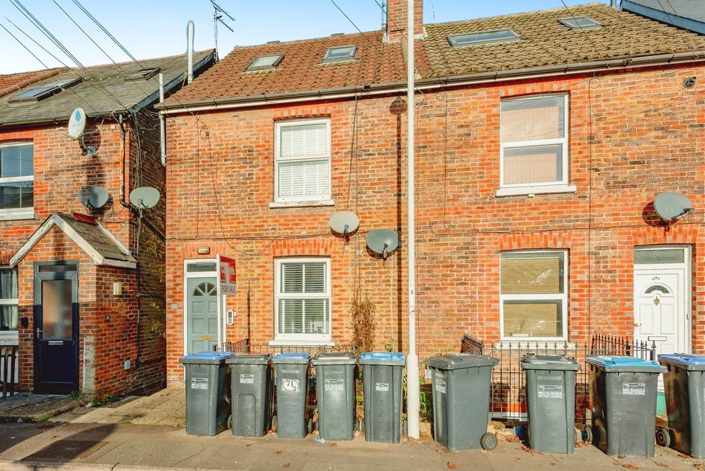 Property photo 3 of 12