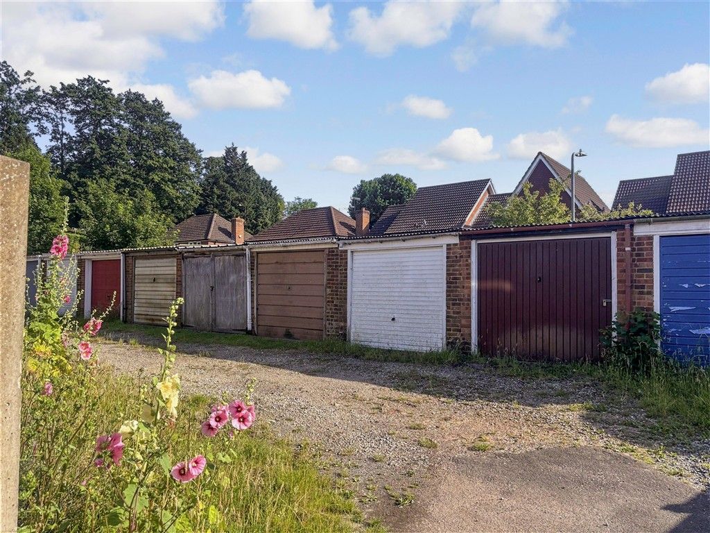 Property photo 1 of 4 Front