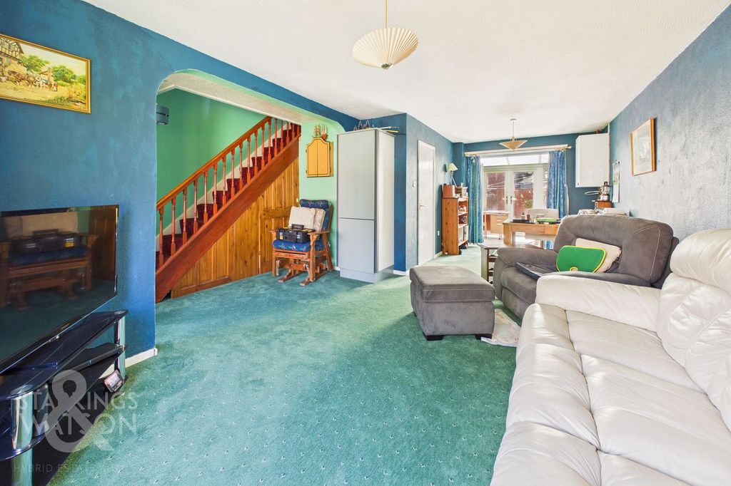 Property photo 2 of 20