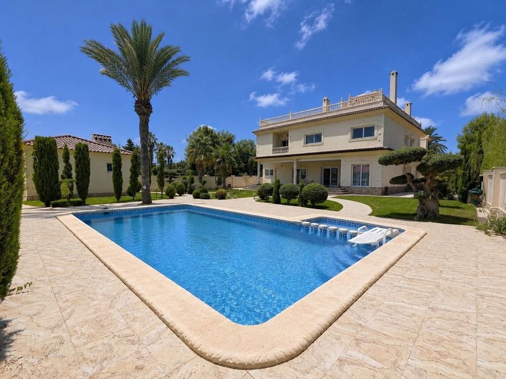 Property photo 1 of 50