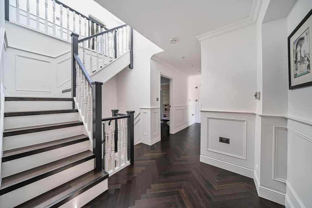 Additional image 6 of 7 bed detached house for saleRanmore Avenue, Shirley, Croydon CR0