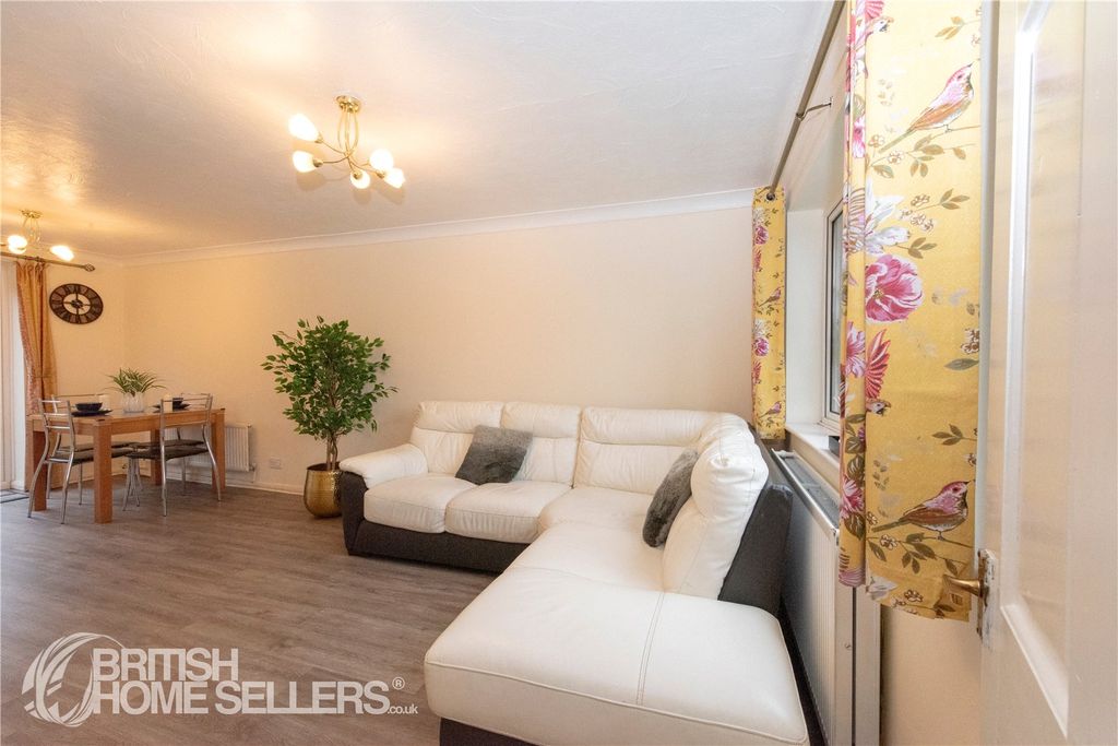 Property photo 2 of 18 Picture No. 29