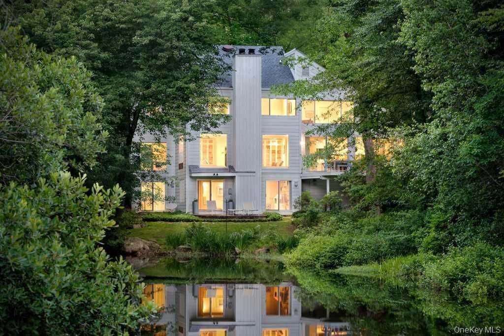 Property photo 1 of 31