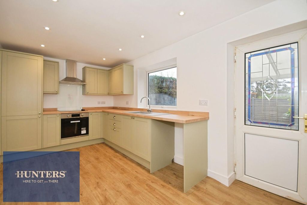 Property photo 2 of 18 Kitchen Diner 01.Jpg