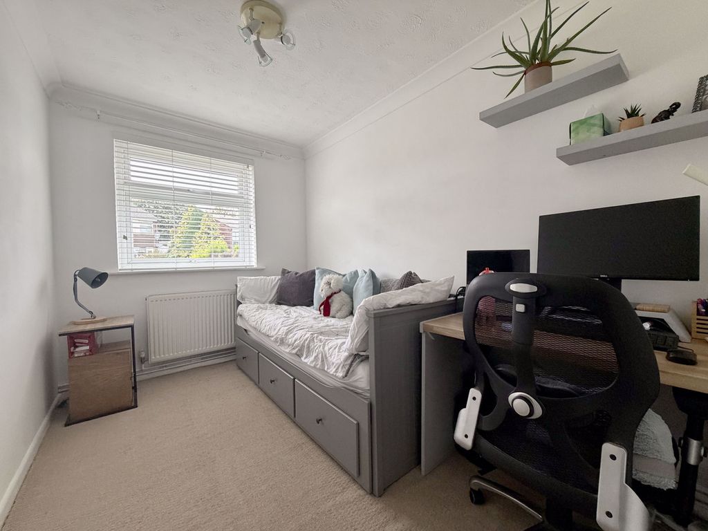 Property photo 3 of 8