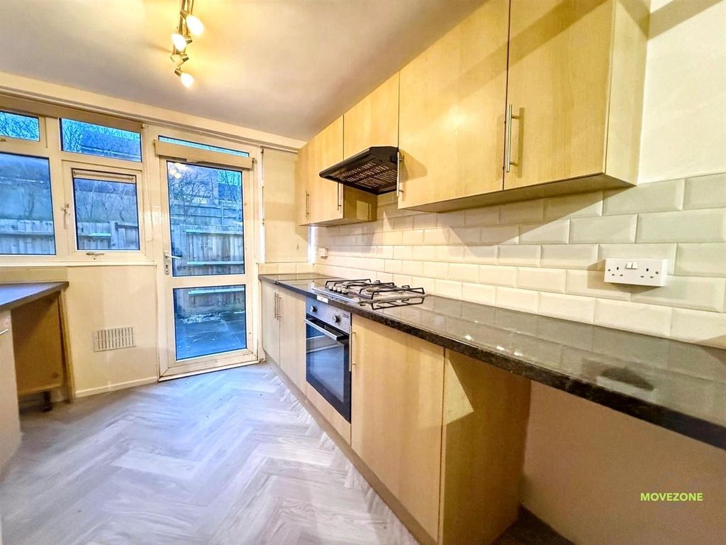 Property photo 2 of 9 17513026-A355-4Eaa-Bc06-0c3Bbe7676F0.Jpg