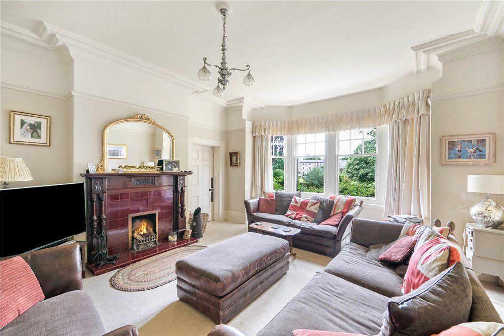 Property photo 3 of 21 Drawing Room