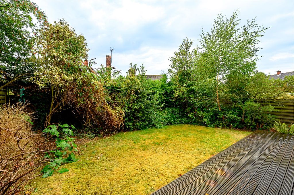 Property photo 3 of 15 Garden
