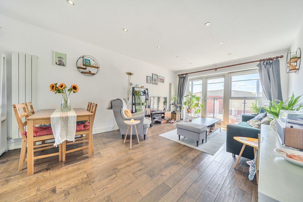 Property photo 1 of 23 1495112-10-6A5E3E...