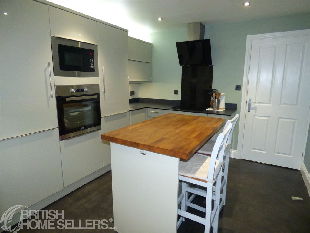 Property photo 3 of 18 Picture No. 14