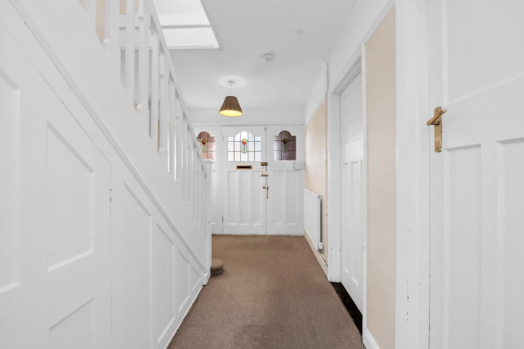 Property photo 2 of 13 Entrance Hall