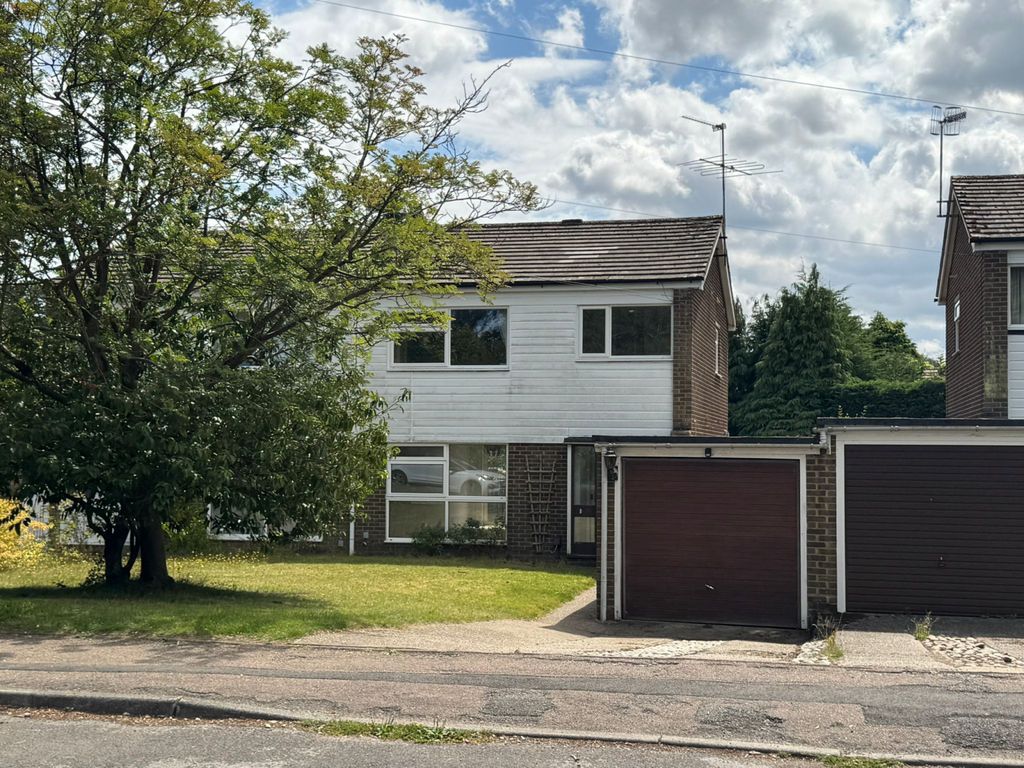 Property photo 1 of 14 An Attractive Three Bedroom Semi-Detached Property In The Popular Commuter Town Of Reigate