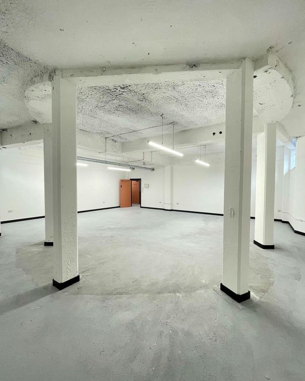 Property photo 2 of 9 Wallis House 2.Jpg