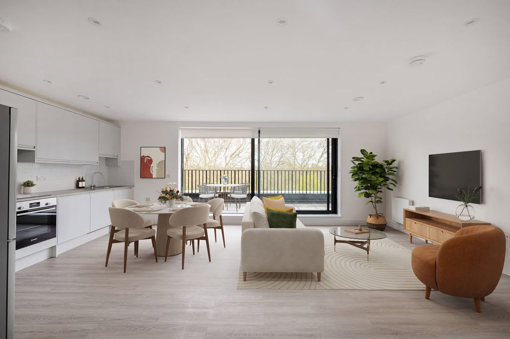 Property photo 2 of 17