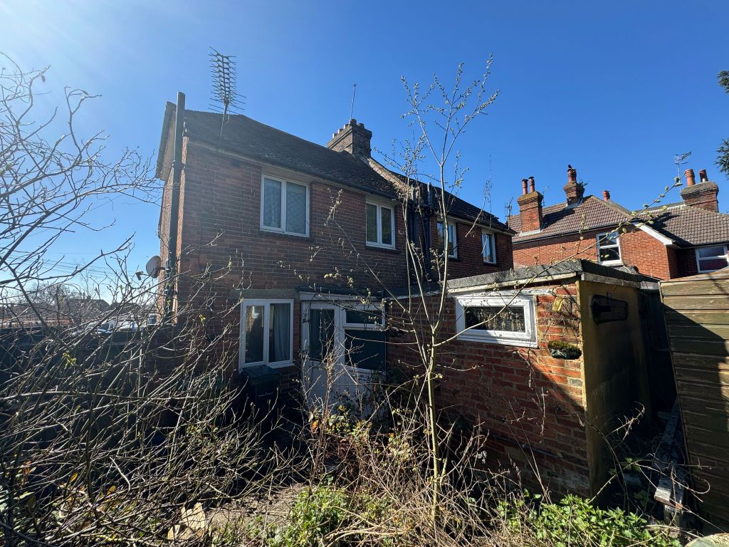 Property photo 2 of 11